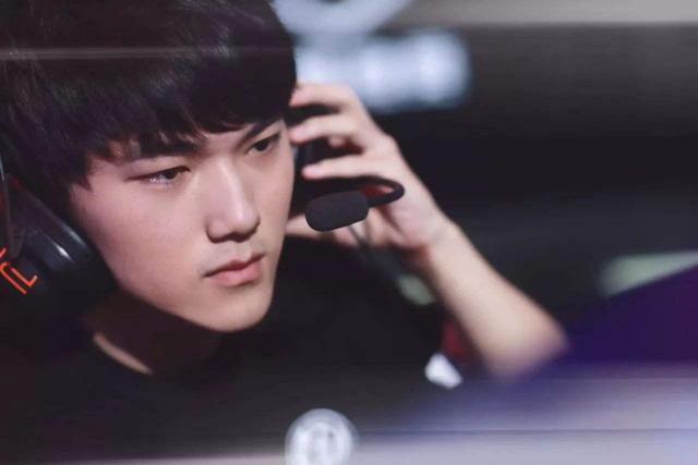 一而再 再而三！BLG面对T1取得三连胜！